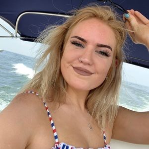 Meet your Posher, Elle